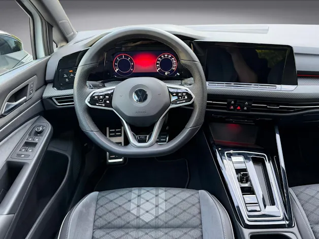 VW Golf 2.0 TDI R-Line DSG 4Motion * 150 PS * R Sport Line * Black Style Paket * Perlmutteffekt-Lackierung *