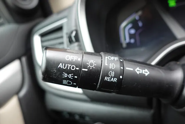 HONDA CR-V 2.0i MMD Hybrid Executive 4WD "* CH Auto * Tempomat * Camera recul * Sièges Electriques/mémoire * Toit Ouvrant * GPS *"
