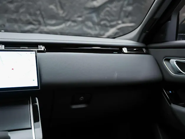 Land Rover Range Rover Velar Dynamic SE D 300 I6 MHEV Automatic *Facelift*Panorama*Werksgarantie*