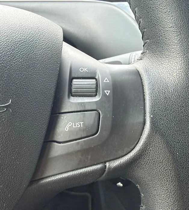 PEUGEOT 208 1.2 VTI Style