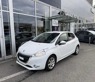 PEUGEOT 208 1.2 VTI Style