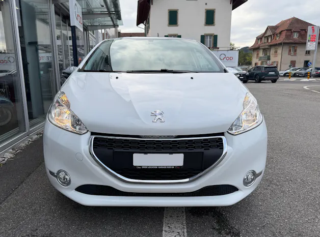 PEUGEOT 208 1.2 VTI Style
