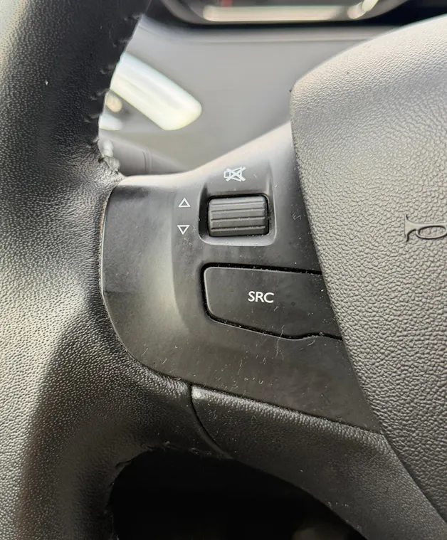 PEUGEOT 208 1.2 VTI Style