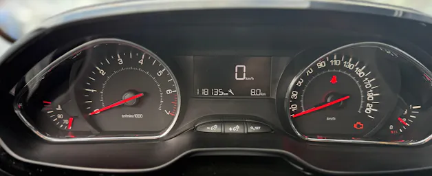 PEUGEOT 208 1.2 VTI Style