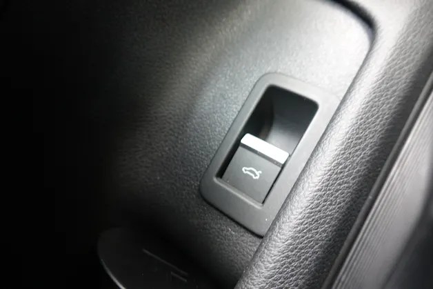 AUDI A4 Avant 40 TDI Sport quattro "* CH Auto * Service Audi * Toit Ouvrant * Head-Up Display * Attelage * Cuir * Son Bang&Olufsen *"