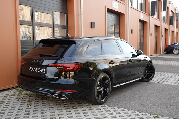 AUDI A4 Avant 40 TDI Sport quattro "* CH Auto * Service Audi * Toit Ouvrant * Head-Up Display * Attelage * Cuir * Son Bang&Olufsen *"
