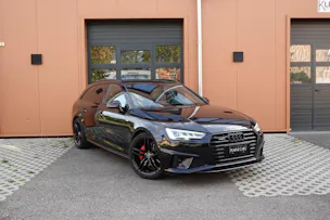 AUDI A4 Avant 40 TDI Sport quattro "* CH Auto * Service Audi * Toit Ouvrant * Head-Up Display * Attelage * Cuir * Son Bang&Olufsen *"