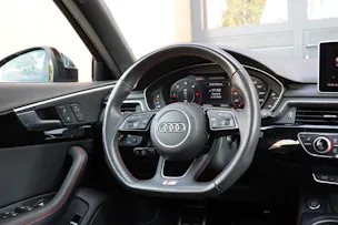 AUDI A4 Avant 40 TDI Sport quattro "* CH Auto * Service Audi * Toit Ouvrant * Head-Up Display * Attelage * Cuir * Son Bang&Olufsen *"