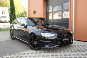 AUDI A4 Avant 40 TDI Sport quattro "* CH Auto * Service Audi * Toit Ouvrant * Head-Up Display * Attelage * Cuir * Son Bang&Olufsen *"