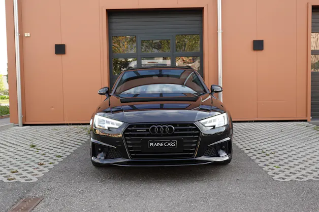 AUDI A4 Avant 40 TDI Sport quattro "* CH Auto * Service Audi * Toit Ouvrant * Head-Up Display * Attelage * Cuir * Son Bang&Olufsen *"