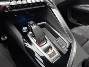 PEUGEOT 5008 1.6 GT Pack