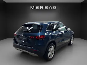 MERCEDES-BENZ GLA 180 Style 7G-DCT