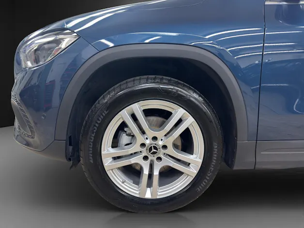 MERCEDES-BENZ GLA 180 Style 7G-DCT