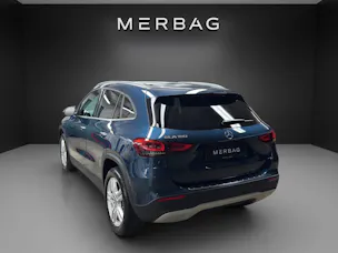MERCEDES-BENZ GLA 180 Style 7G-DCT