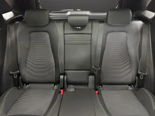 MERCEDES-BENZ GLA 180 Style 7G-DCT