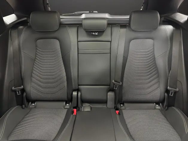 MERCEDES-BENZ GLA 180 Style 7G-DCT