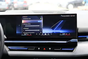 BMW 540d xDrive Touring M Sport PRO * BROOKLYN GRAU * ICONIC GLOW * BELÜFTETE SITZE *