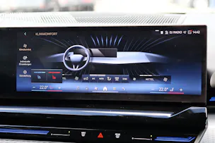 BMW 540d xDrive Touring M Sport PRO * BROOKLYN GRAU * ICONIC GLOW * BELÜFTETE SITZE *