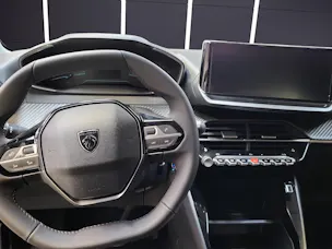 PEUGEOT 208 1.2 MHEV Style