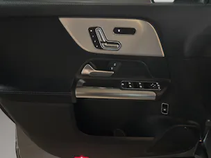 MERCEDES-BENZ GLA 250 4Matic 8G-DCT Swiss Star