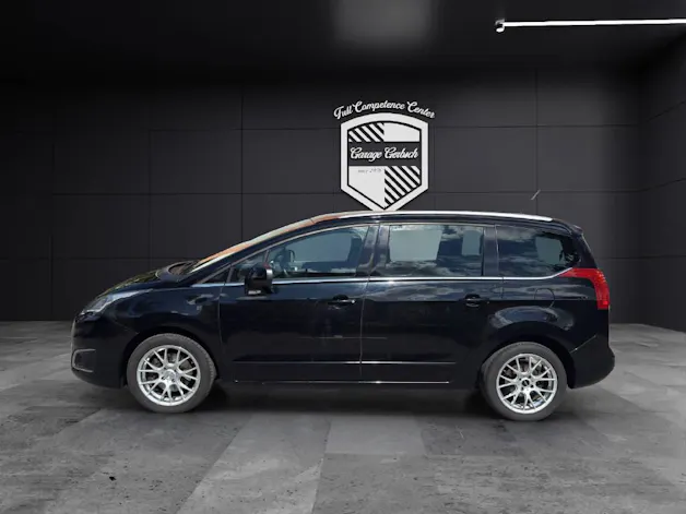 PEUGEOT 5008 1.6 THP 155 Allure