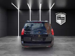 PEUGEOT 5008 1.6 THP 155 Allure