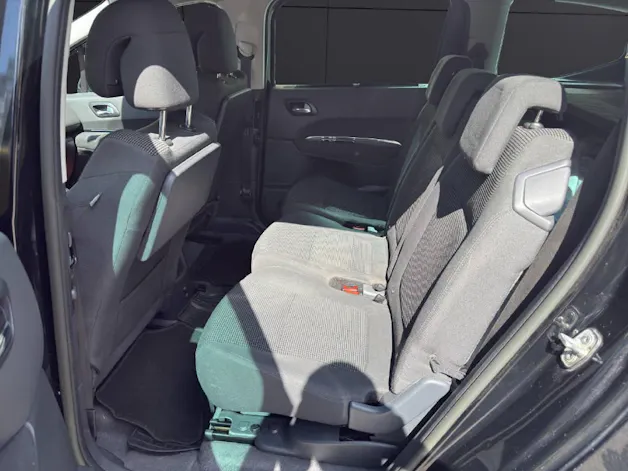 PEUGEOT 5008 1.6 THP 155 Allure