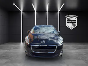 PEUGEOT 5008 1.6 THP 155 Allure