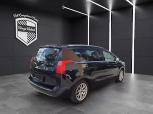 PEUGEOT 5008 1.6 THP 155 Allure