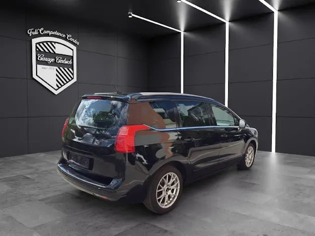 PEUGEOT 5008 1.6 THP 155 Allure