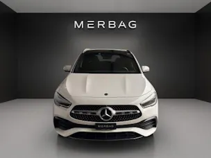 MERCEDES-BENZ GLA 250 AMG Line 4Matic