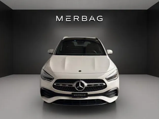 MERCEDES-BENZ GLA 250 AMG Line 4Matic