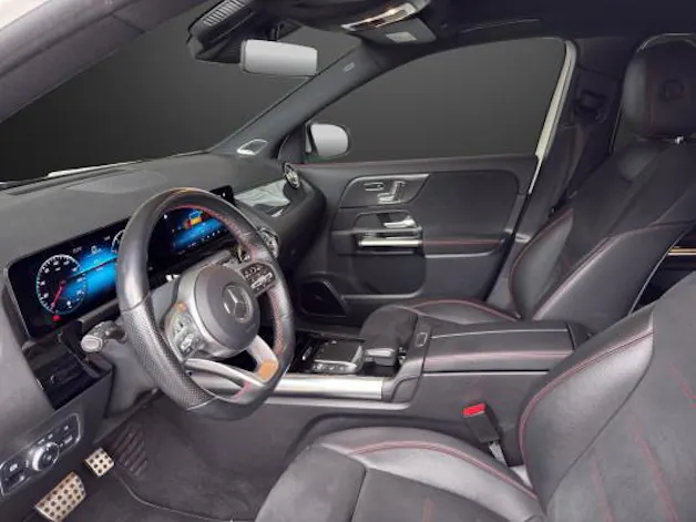 MERCEDES-BENZ GLA 250 AMG Line 4Matic