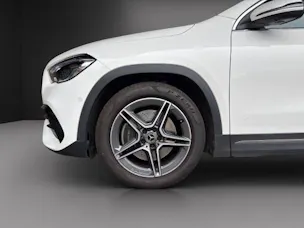 MERCEDES-BENZ GLA 250 AMG Line 4Matic