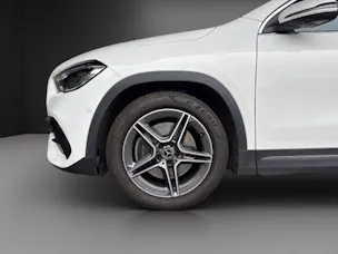 MERCEDES-BENZ GLA 250 AMG Line 4Matic