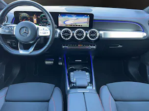 MERCEDES-BENZ EQB 300 AMG Line 4Matic