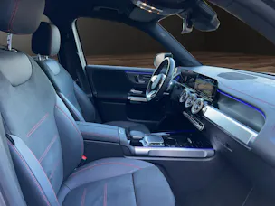 MERCEDES-BENZ EQB 300 AMG Line 4Matic