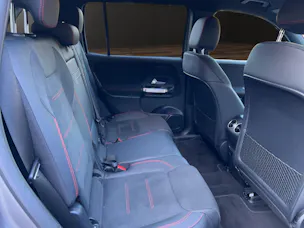 MERCEDES-BENZ EQB 300 AMG Line 4Matic