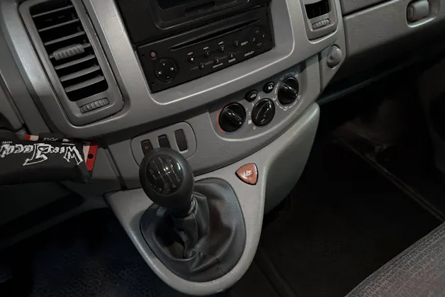 RENAULT Trafic 2.0 dCi 115 2.9t L2H1 Authentique