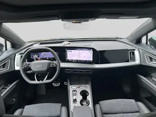 AUDI Q4 e-tron SUV quattro performance Swiss Ski