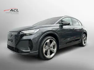 AUDI Q4 e-tron SUV quattro performance Swiss Ski