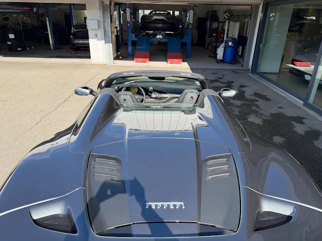 FERRARI F8 Spider