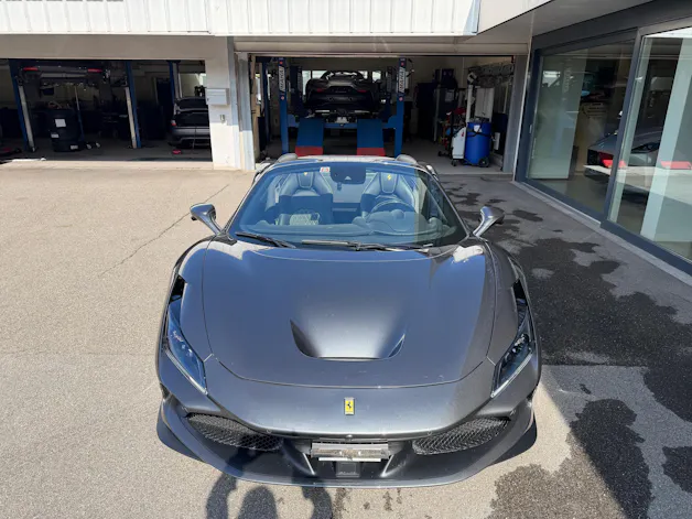 FERRARI F8 Spider