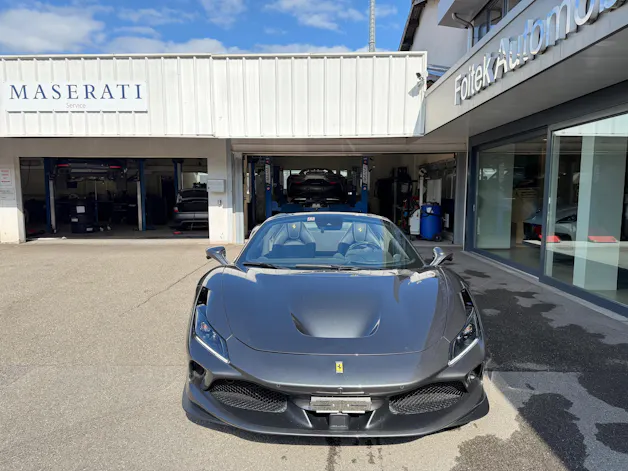 FERRARI F8 Spider