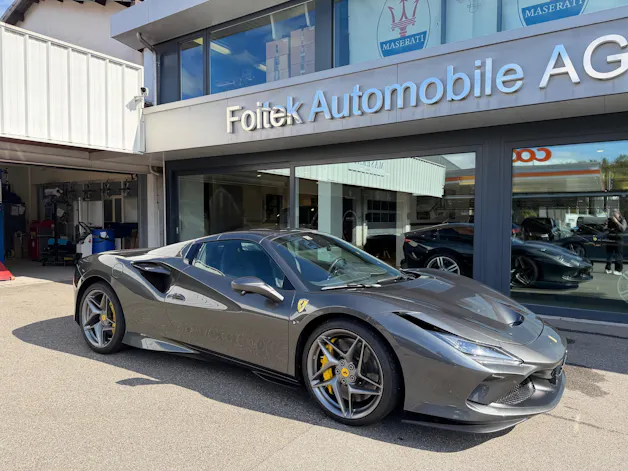 FERRARI F8 Spider