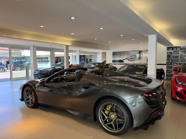 FERRARI F8 Spider
