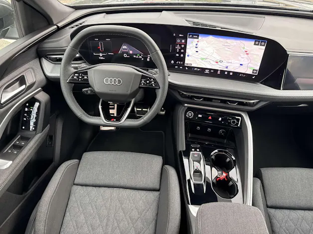 AUDI Q5 TFSi quatto S-Line 204PS S-Tronic Automat