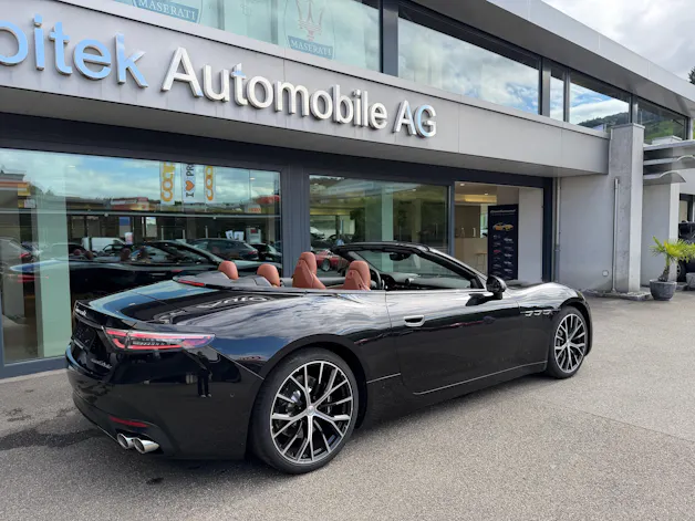 MASERATI GranCabrio Modena