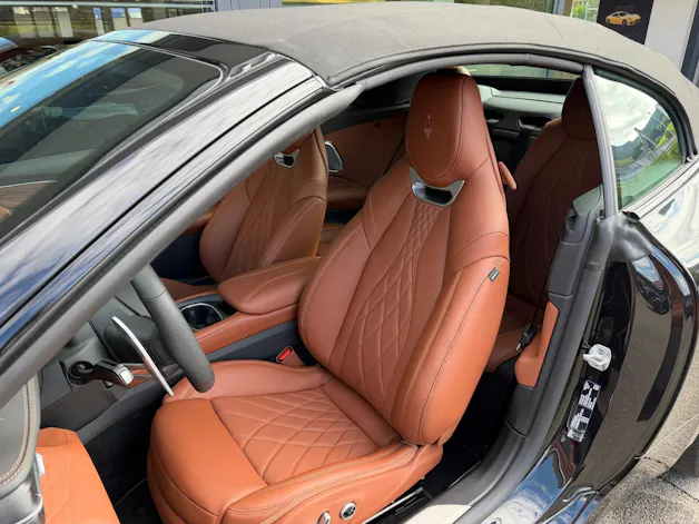 MASERATI GranCabrio Modena