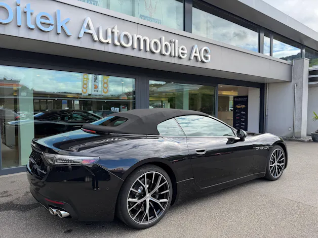MASERATI GranCabrio Modena